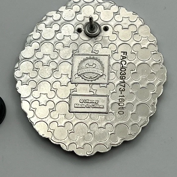 Disney Marie Aristocats Sparkly Rhinestone Trading Pin - Picture 4 of 4